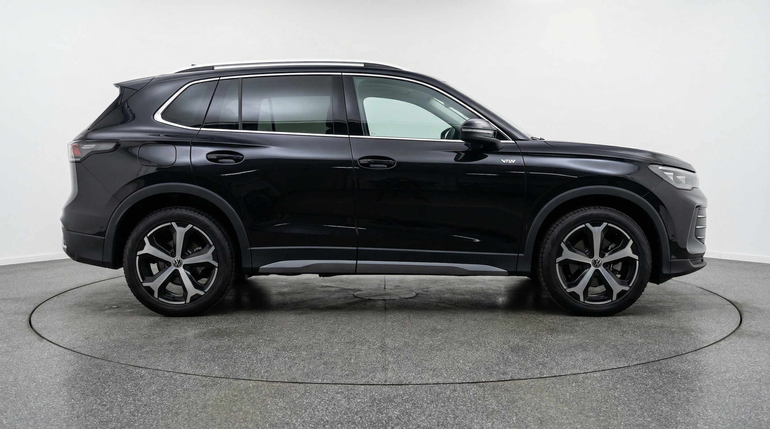 Thumbnail: 2026 Volkswagen Tiguan - 11