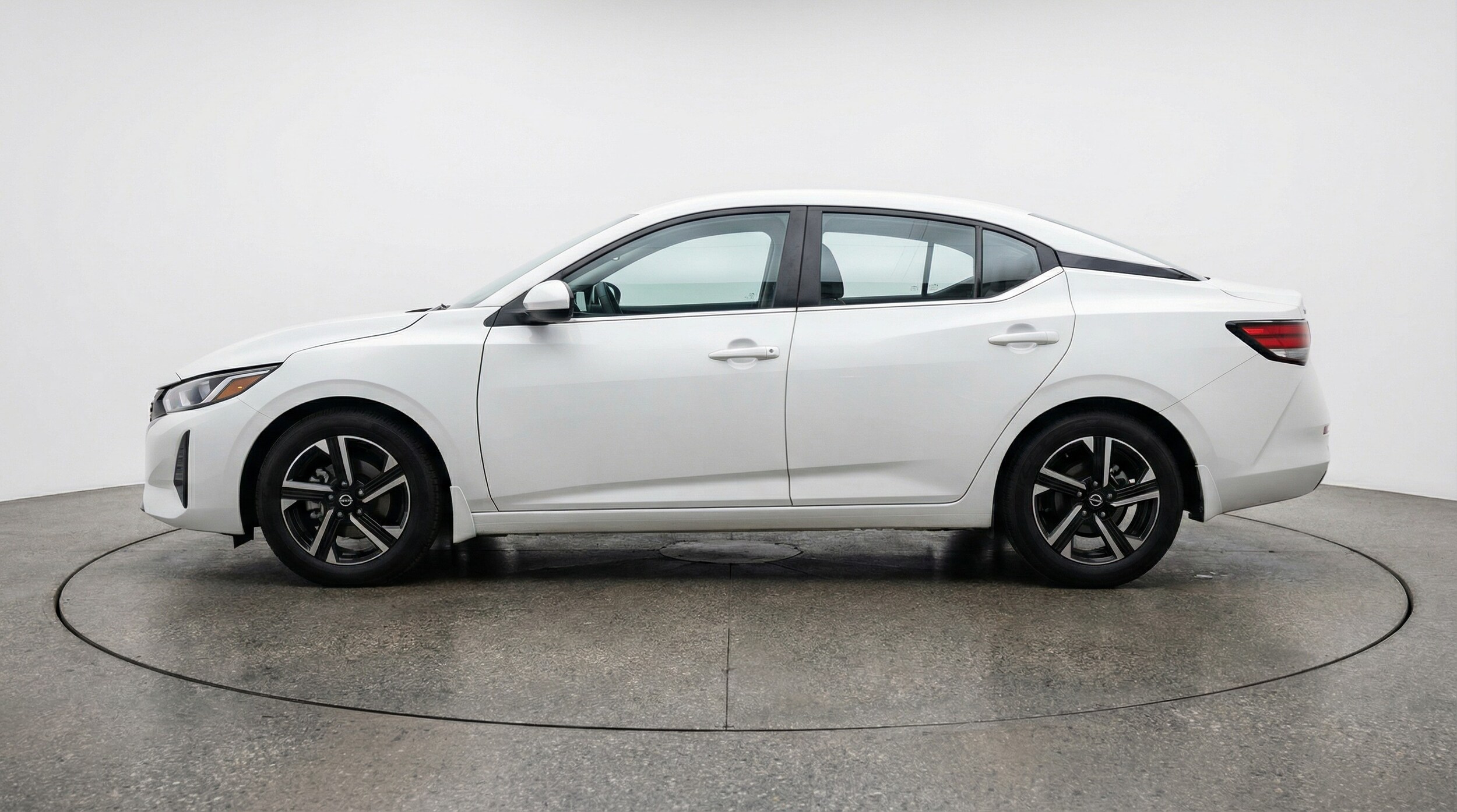 Thumbnail: 2025 Nissan Sentra - 4