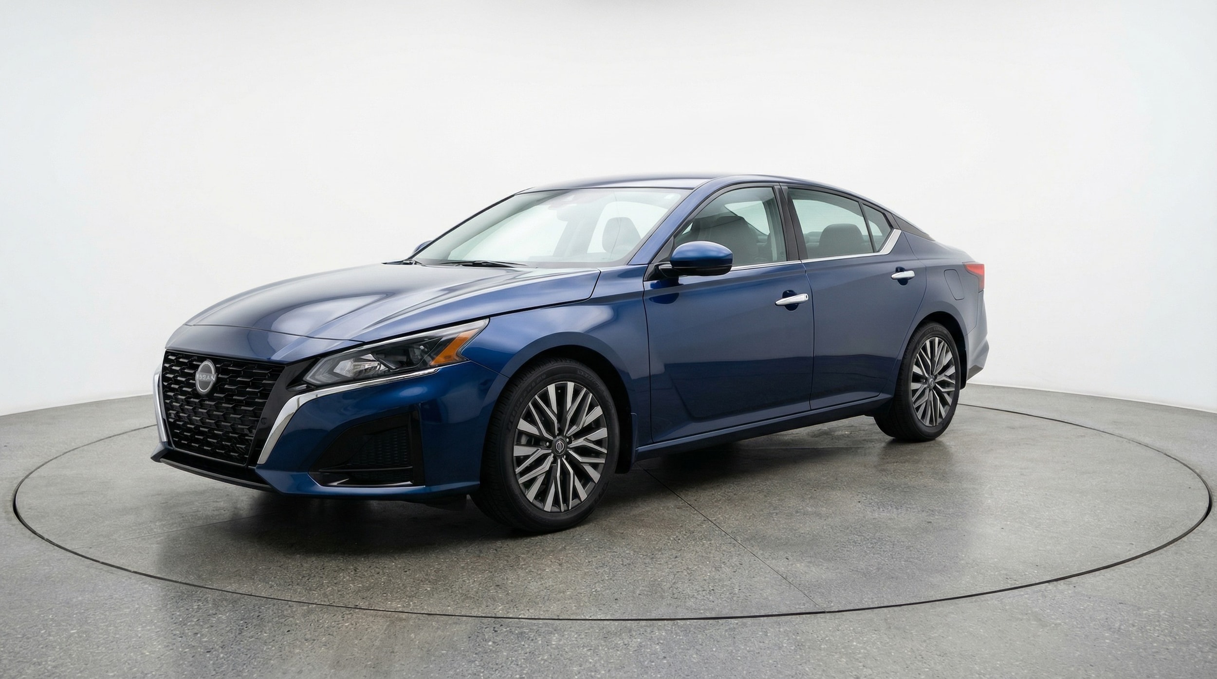 Thumbnail: 2025 Nissan Altima - 3