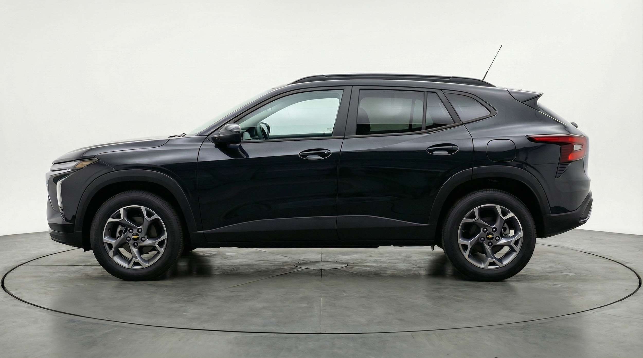 Thumbnail: 2025 Chevrolet Trax - 4