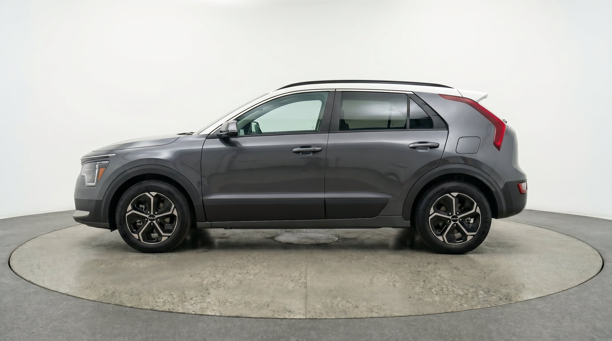 Thumbnail: 2026 Kia Niro - 5