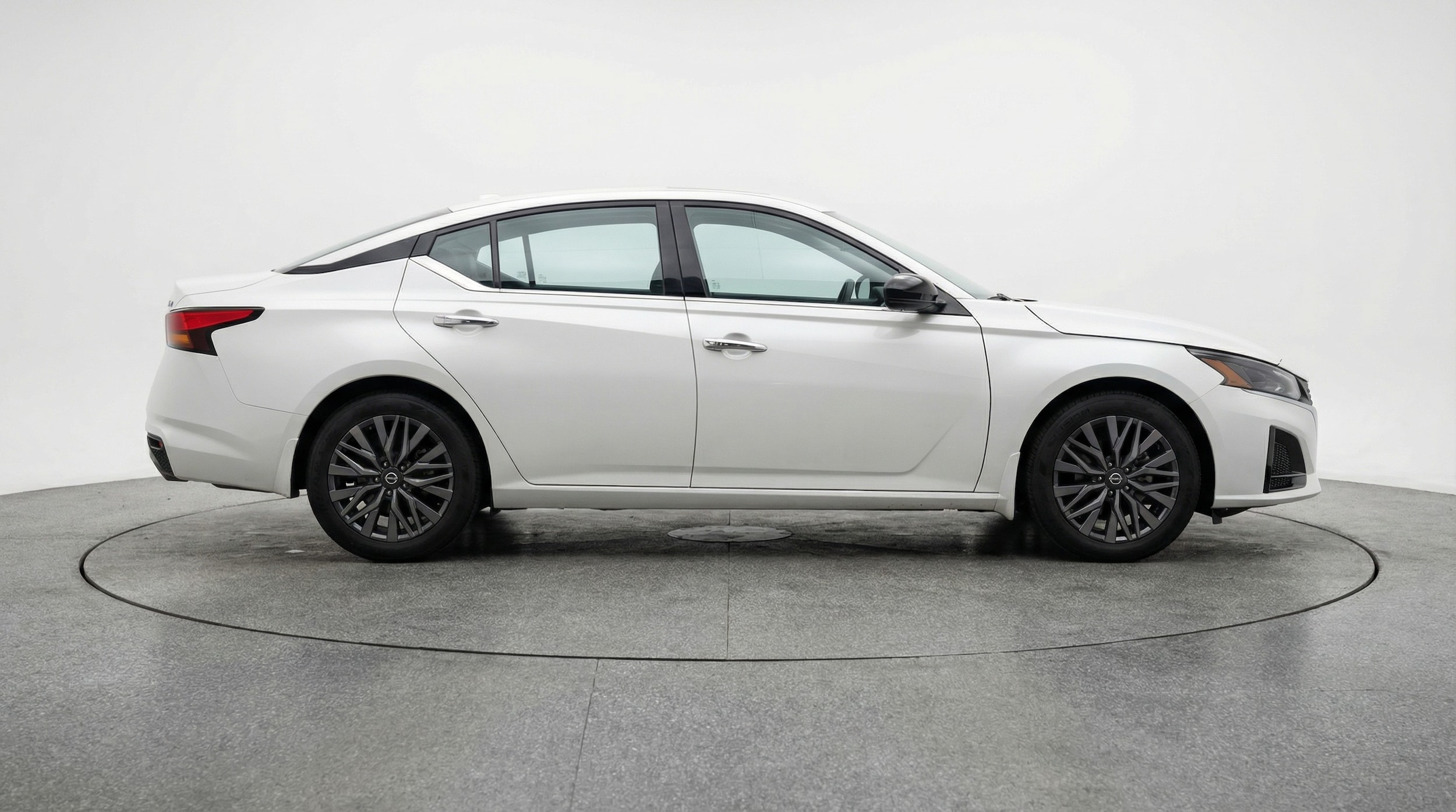 Thumbnail: 2025 Nissan Altima - 8