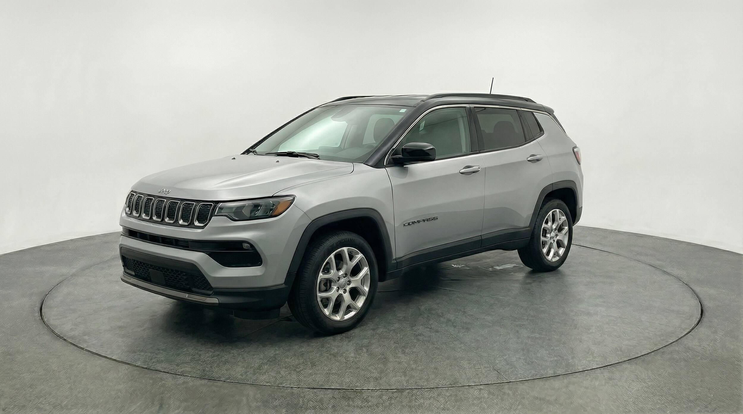 Thumbnail: 2025 Jeep Compass - 3