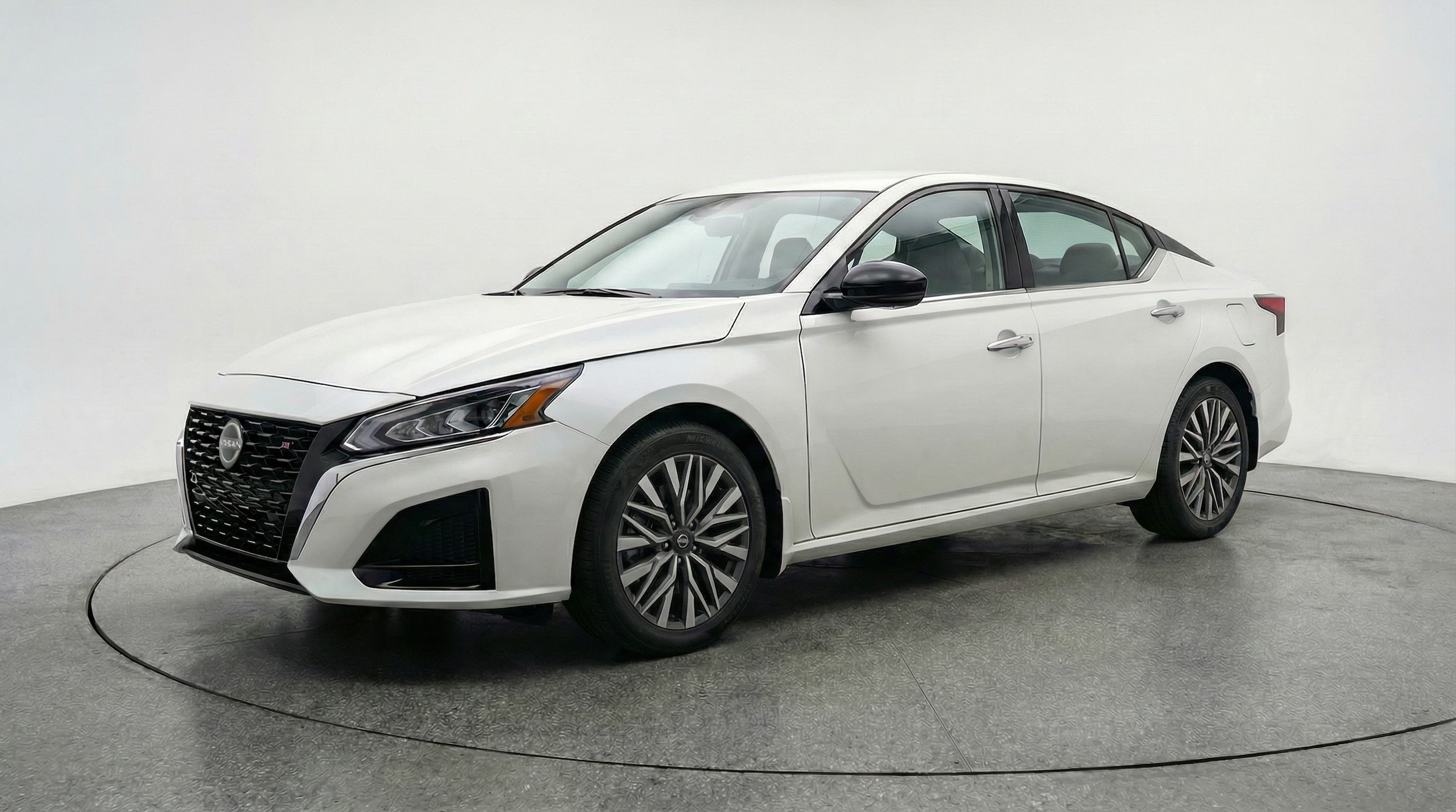 Thumbnail: 2025 Nissan Altima - 3