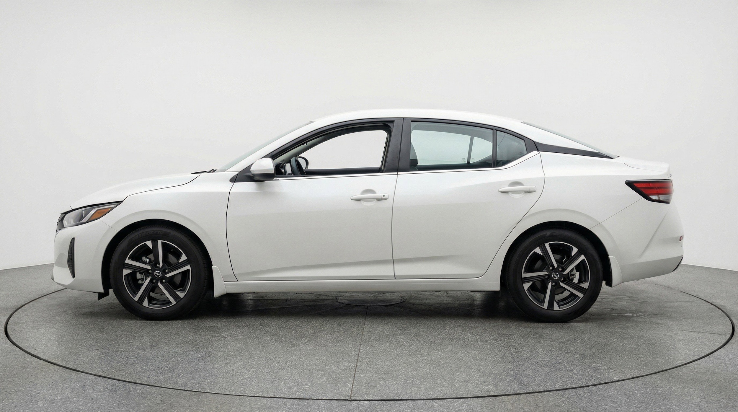 Thumbnail: 2025 Nissan Sentra - 5