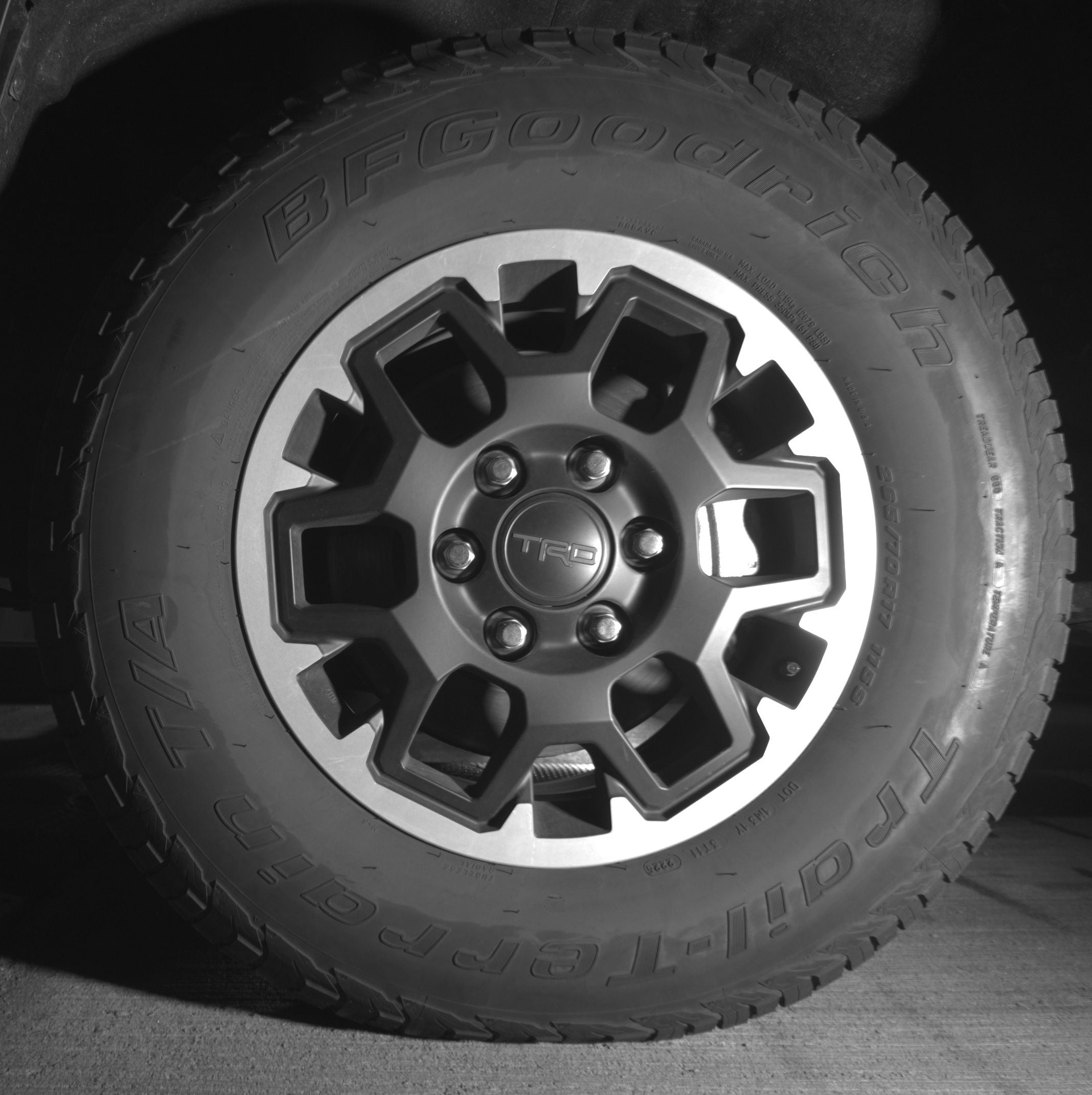 Thumbnail: 2025 Toyota Tacoma - 9