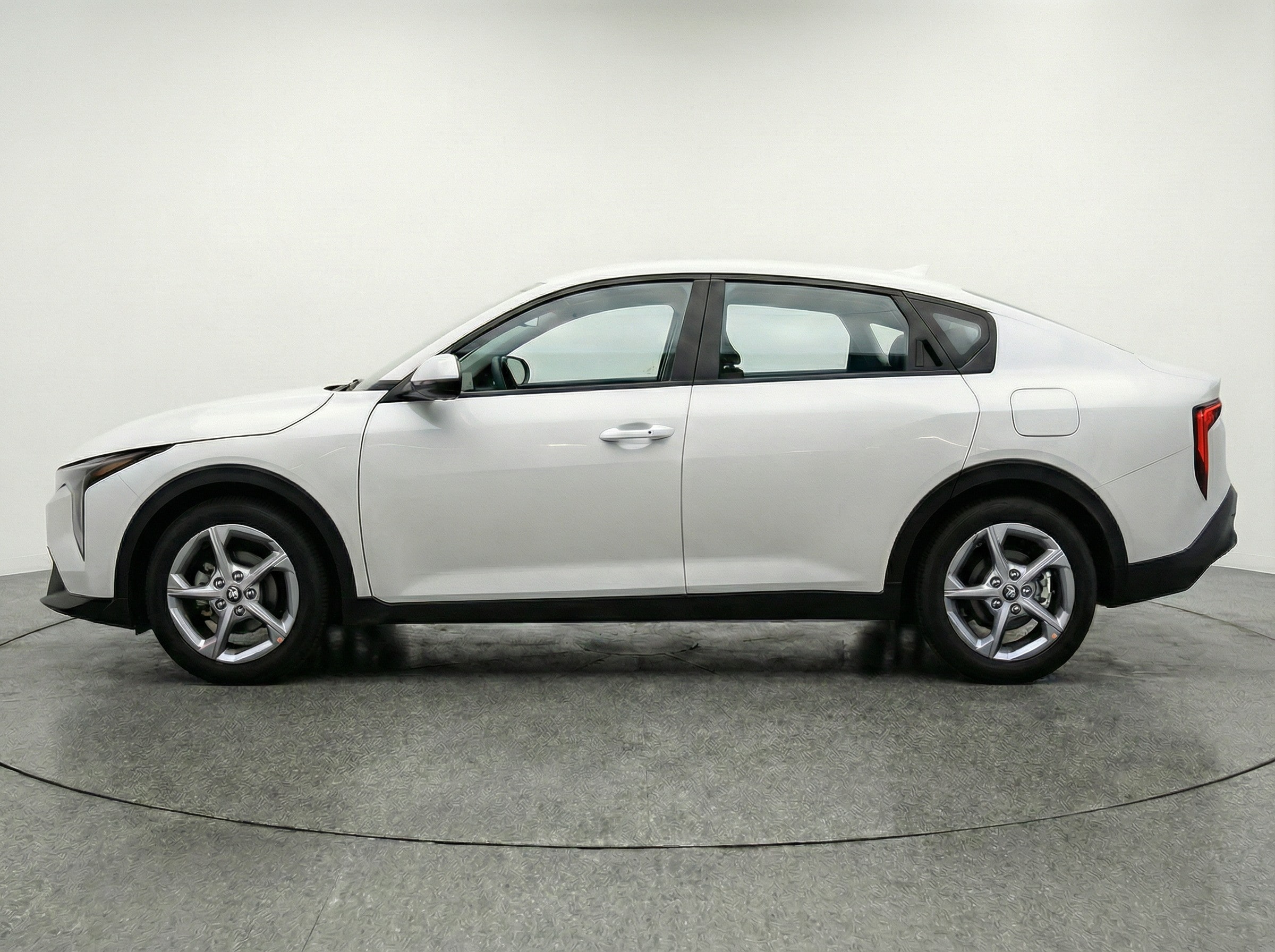 Thumbnail: 2025 Kia K4 - 4