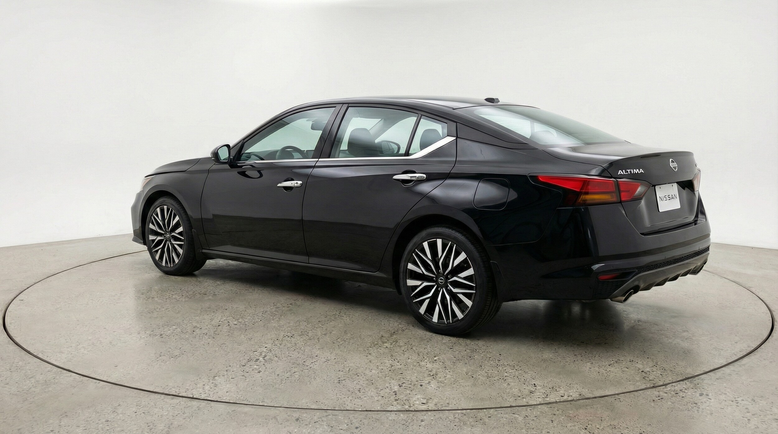 Thumbnail: 2025 Nissan Altima - 5