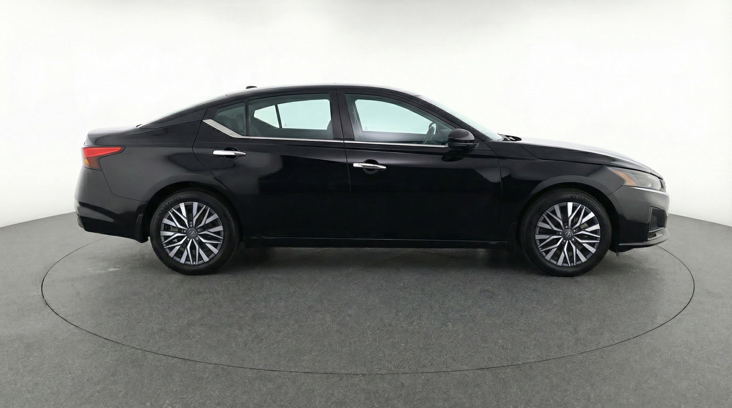 Thumbnail: 2025 Nissan Altima - 11