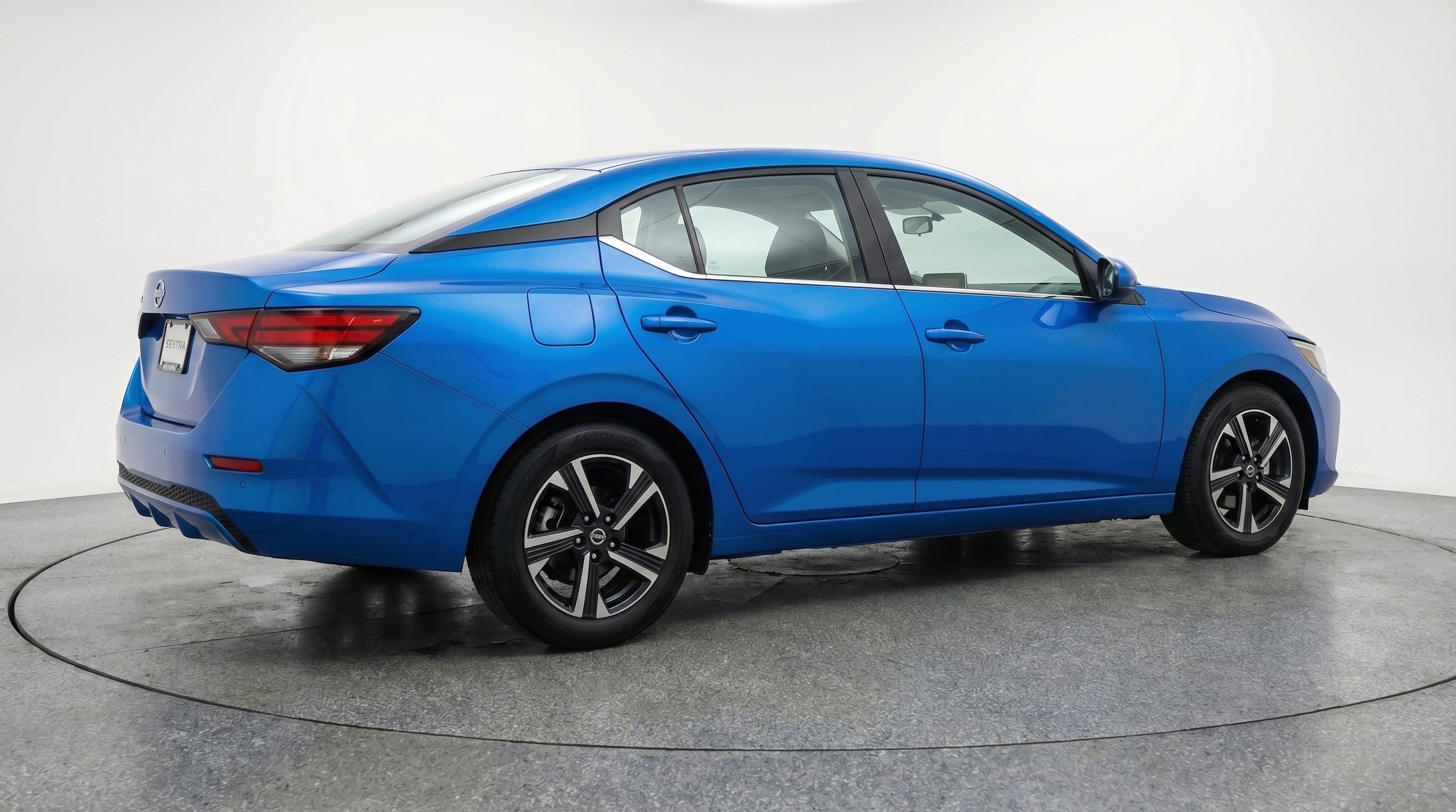 Thumbnail: 2025 Nissan Sentra - 9