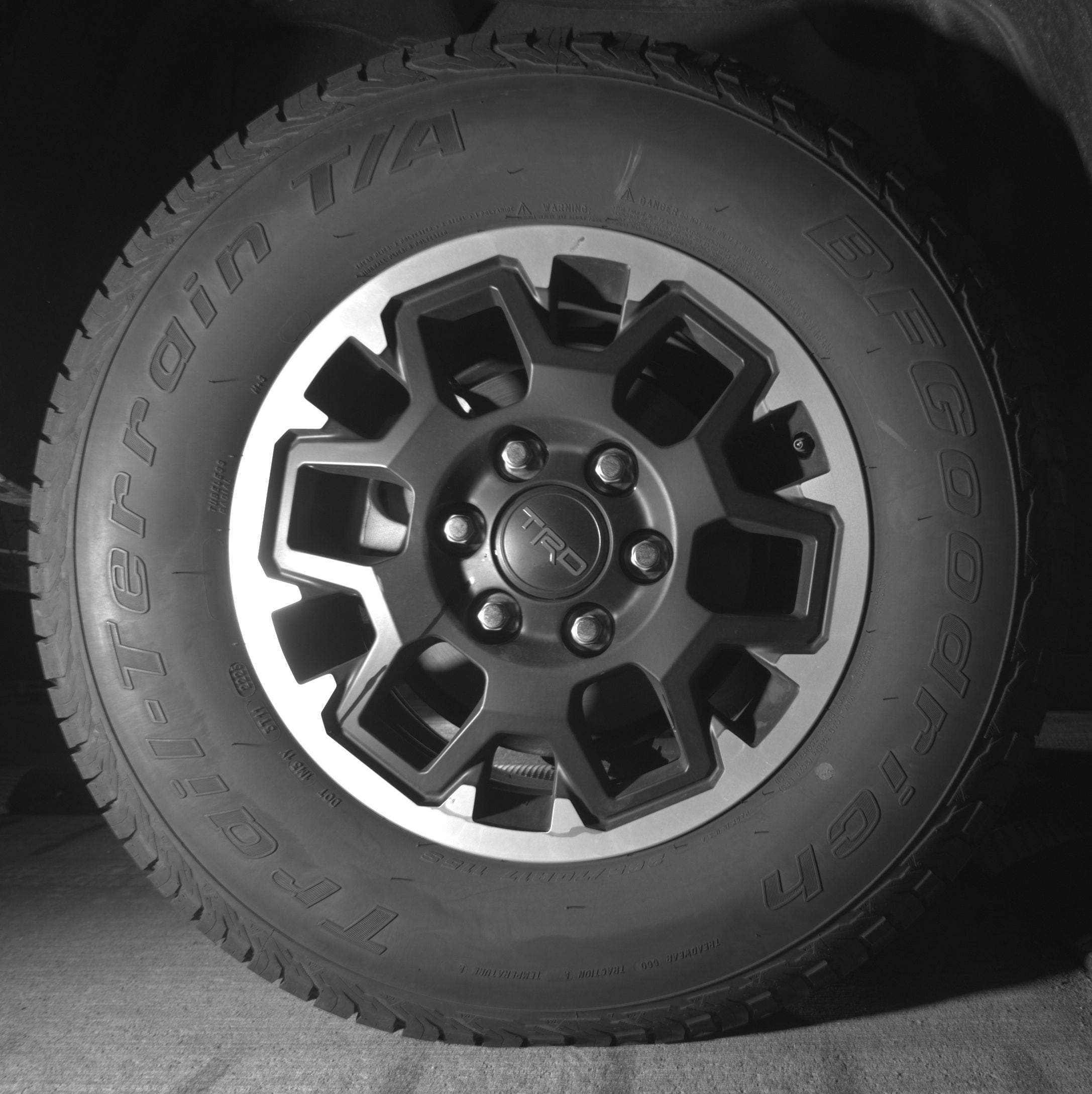 Thumbnail: 2025 Toyota Tacoma - 12