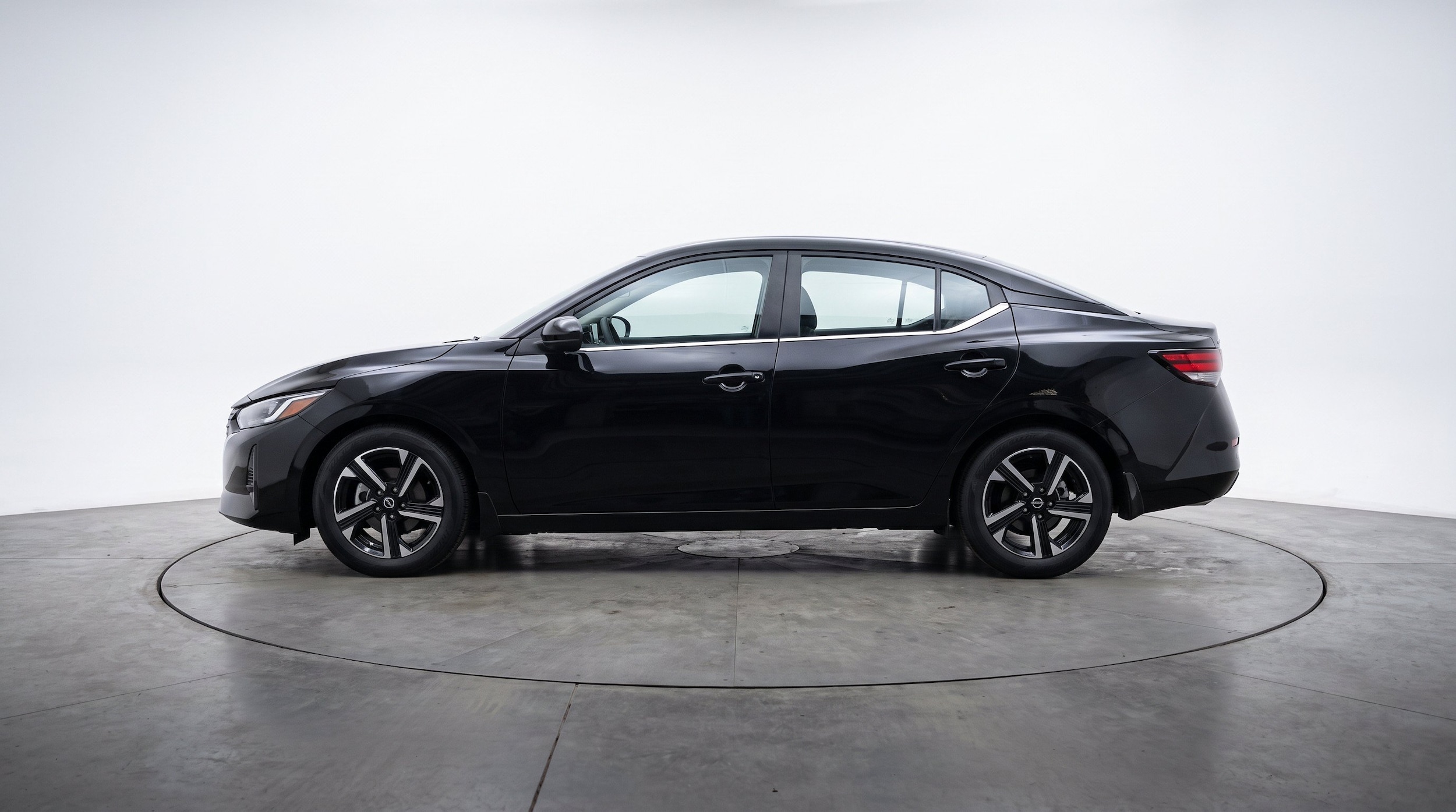 Thumbnail: 2025 Nissan Sentra - 5