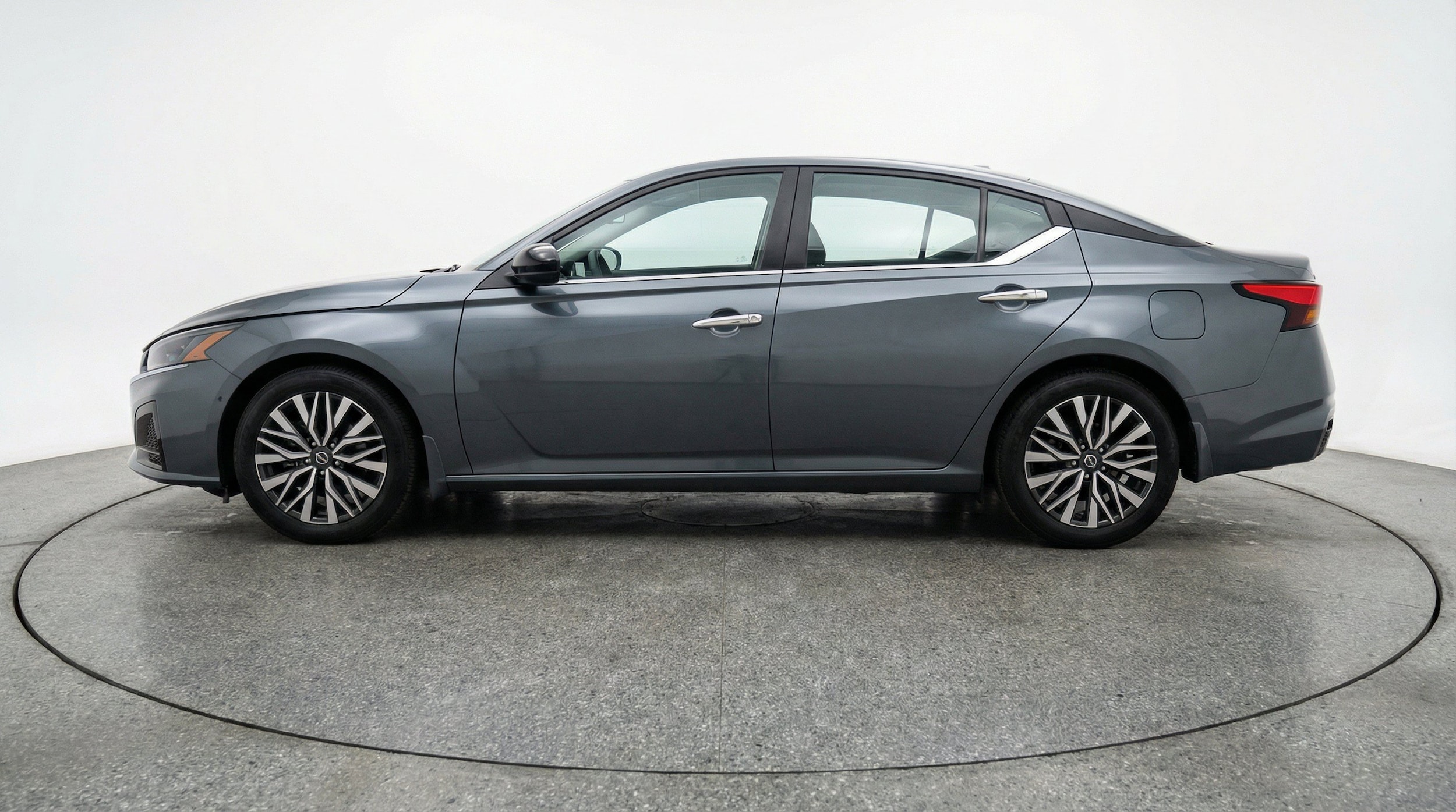 Thumbnail: 2025 Nissan Altima - 5