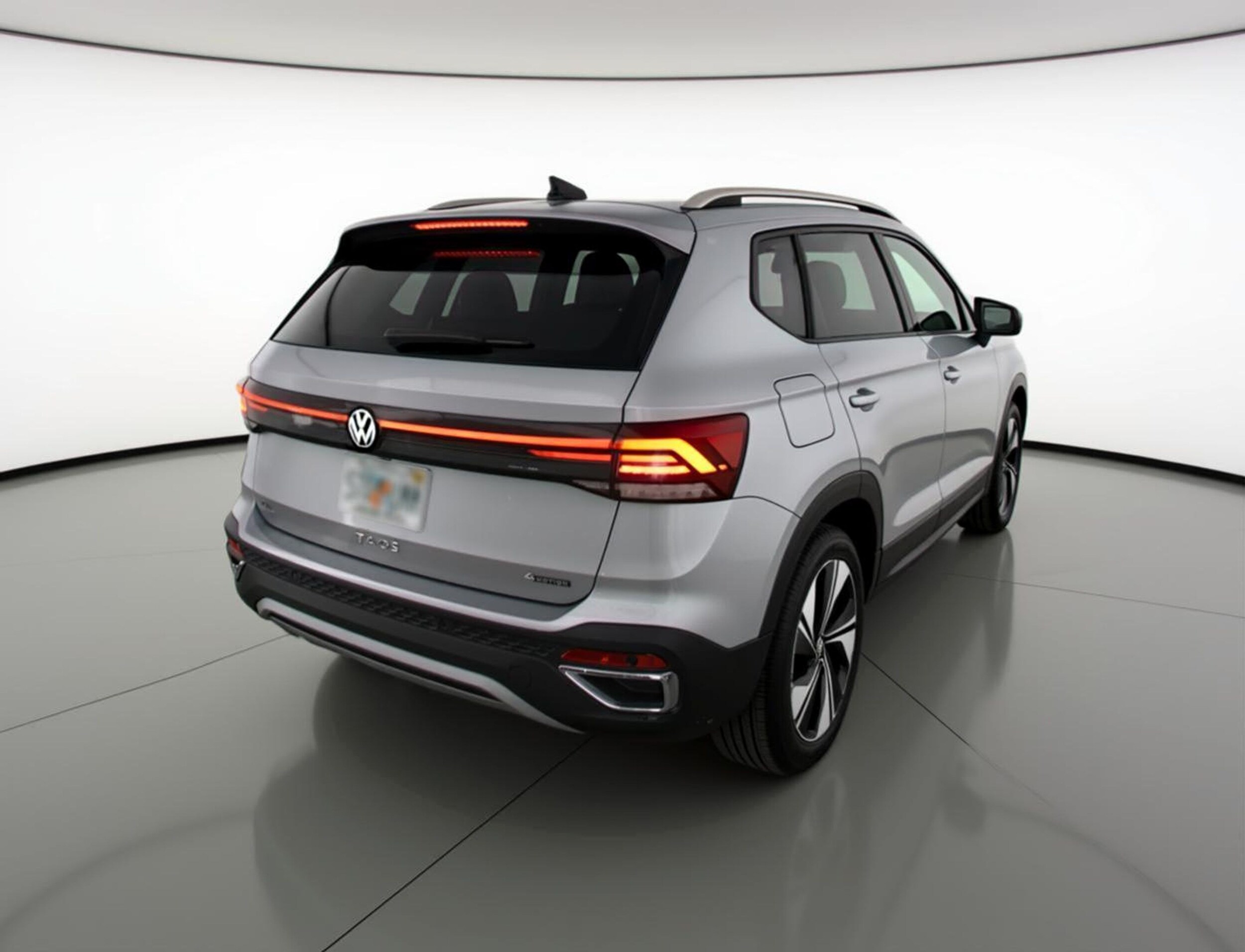 Thumbnail: 2025 Volkswagen Taos - 7