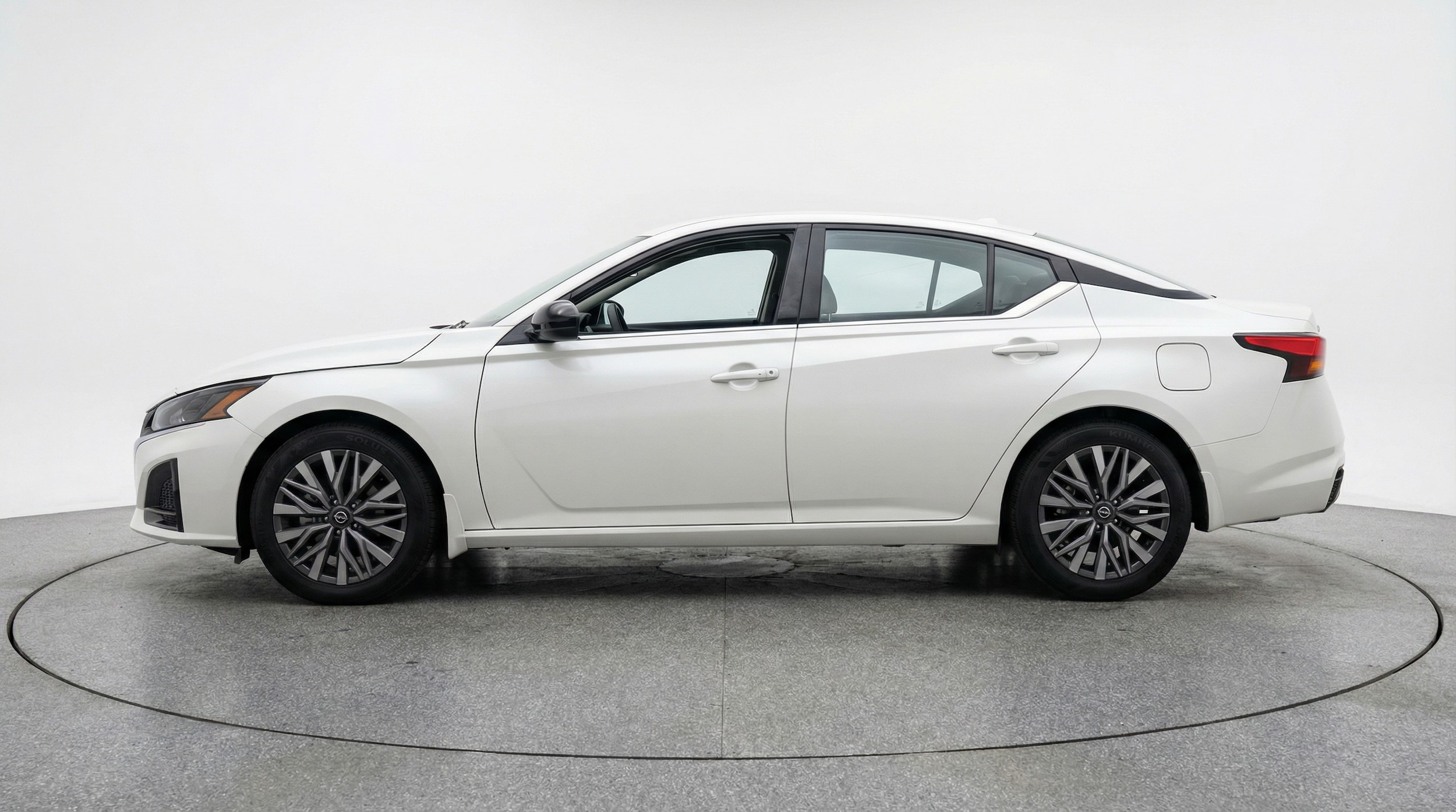 Thumbnail: 2025 Nissan Altima - 4