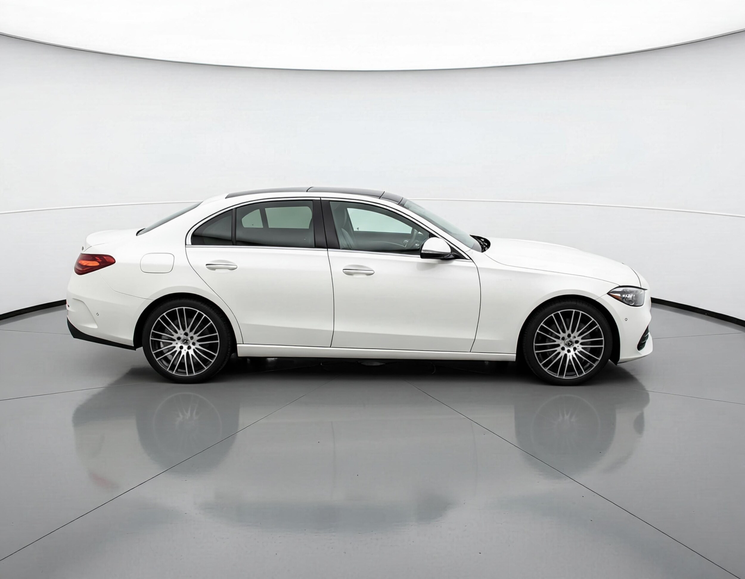 Thumbnail: 2024 Mercedes-Benz C-Class - 8