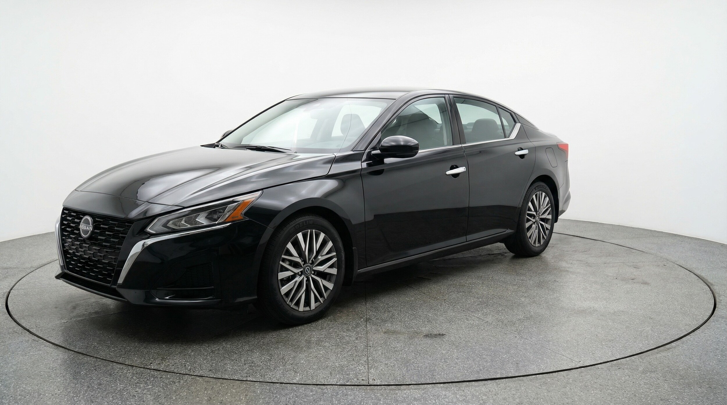 Thumbnail: 2025 Nissan Altima - 3