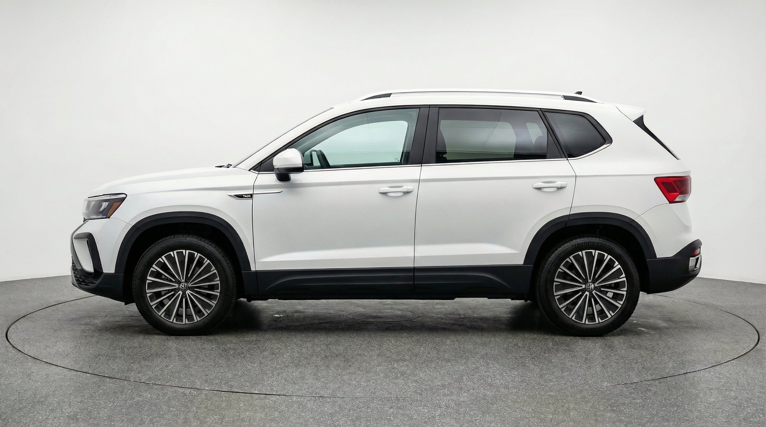Thumbnail: 2026 Volkswagen Taos - 5