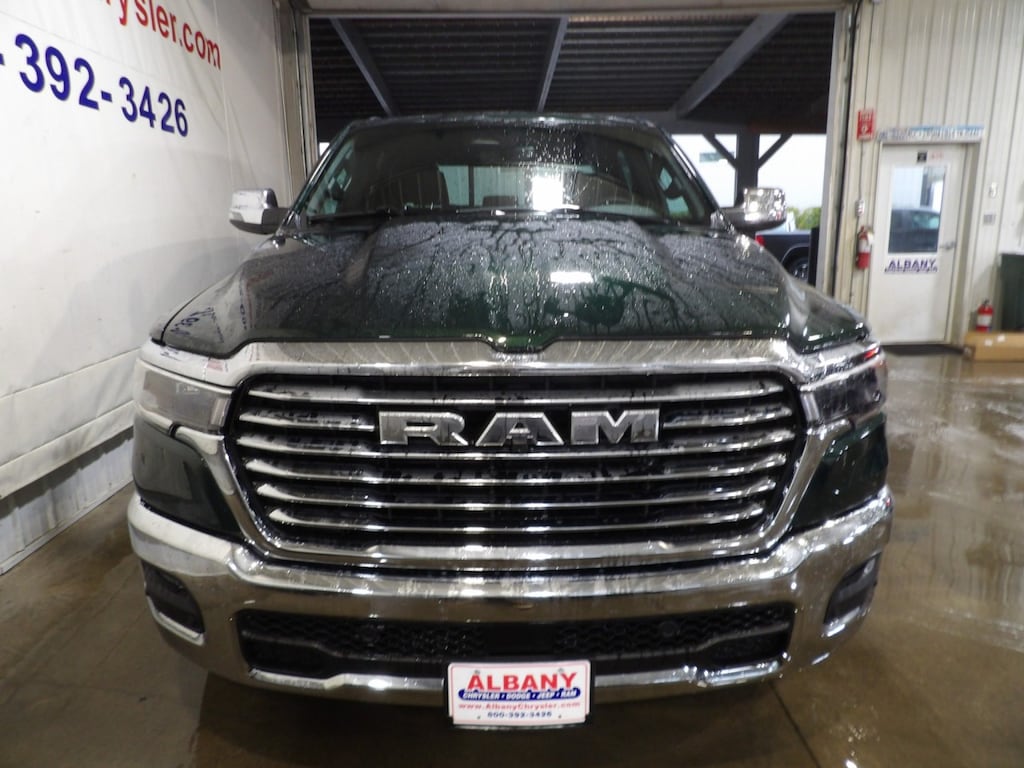 New 2026 Ram 1500 LARAMIE CREW CAB 4X4 6'4 BOX Pickup