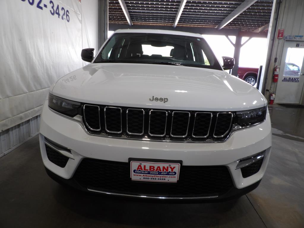 Certified 2022 Jeep Grand Cherokee Limited with VIN 1C4RJHBG6N8535937 for sale in Albany, Minnesota