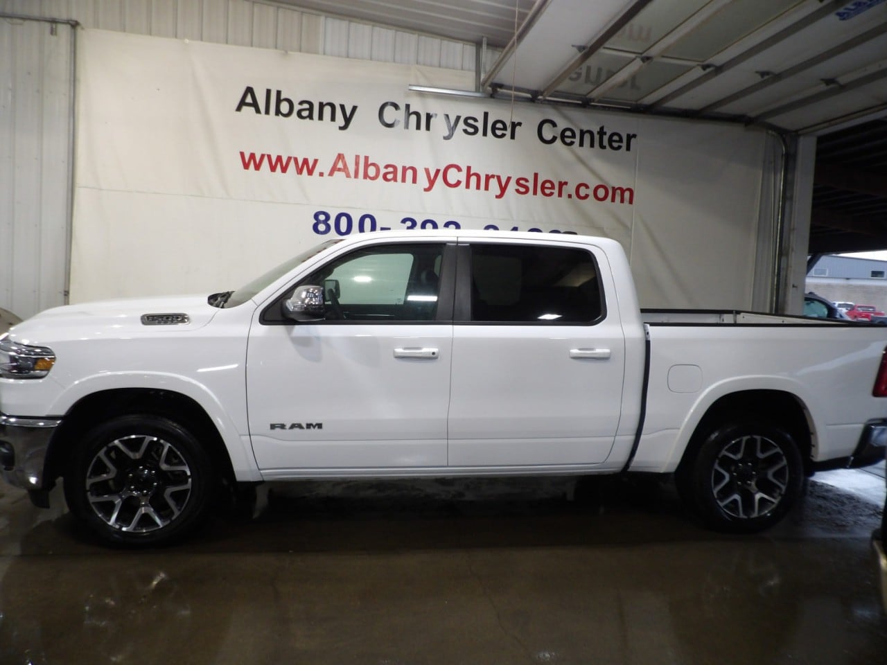 2025 RAM Ram 1500 Pickup Laramie's photo