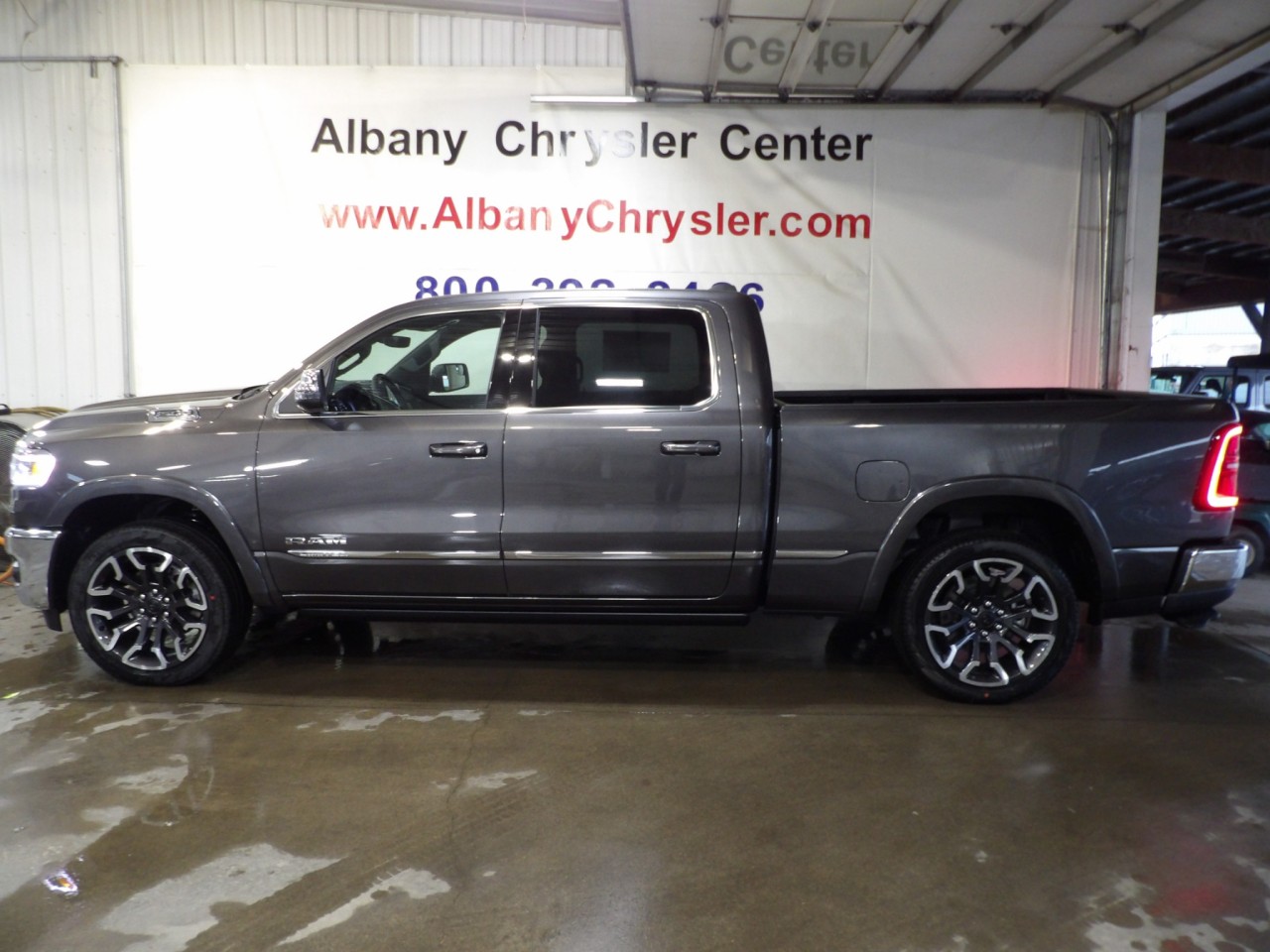 2027 RAM 1500 Pickup Limited