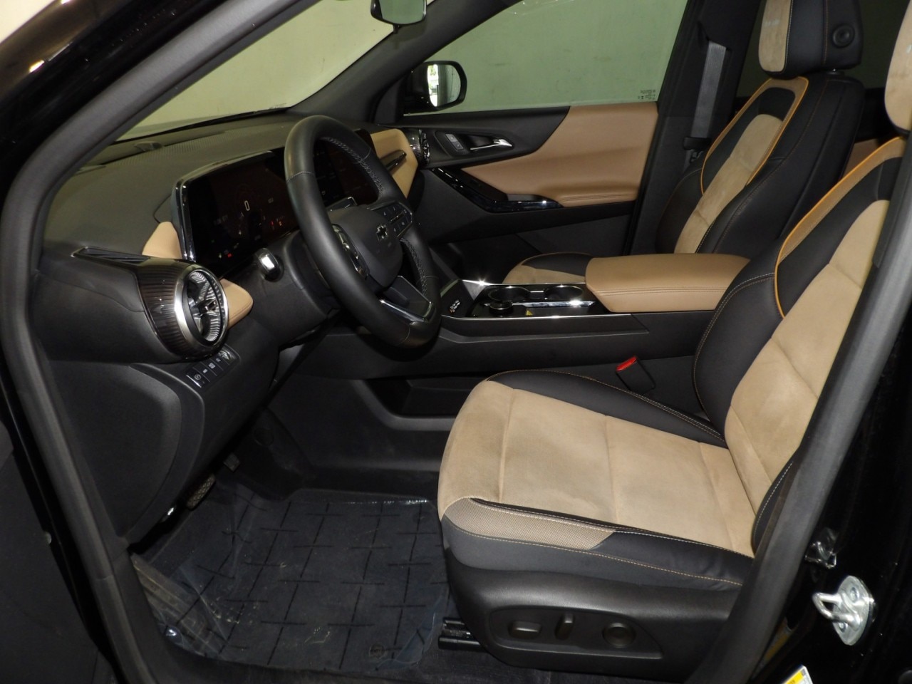 Certified 2025 Chevrolet Equinox ACTIV with VIN 3GNAXSEG3SL205729 for sale in Albany, Minnesota