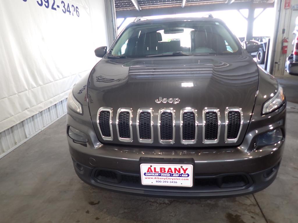 Used 2014 Jeep Cherokee Latitude with VIN 1C4PJMCB4EW166137 for sale in Albany, MN