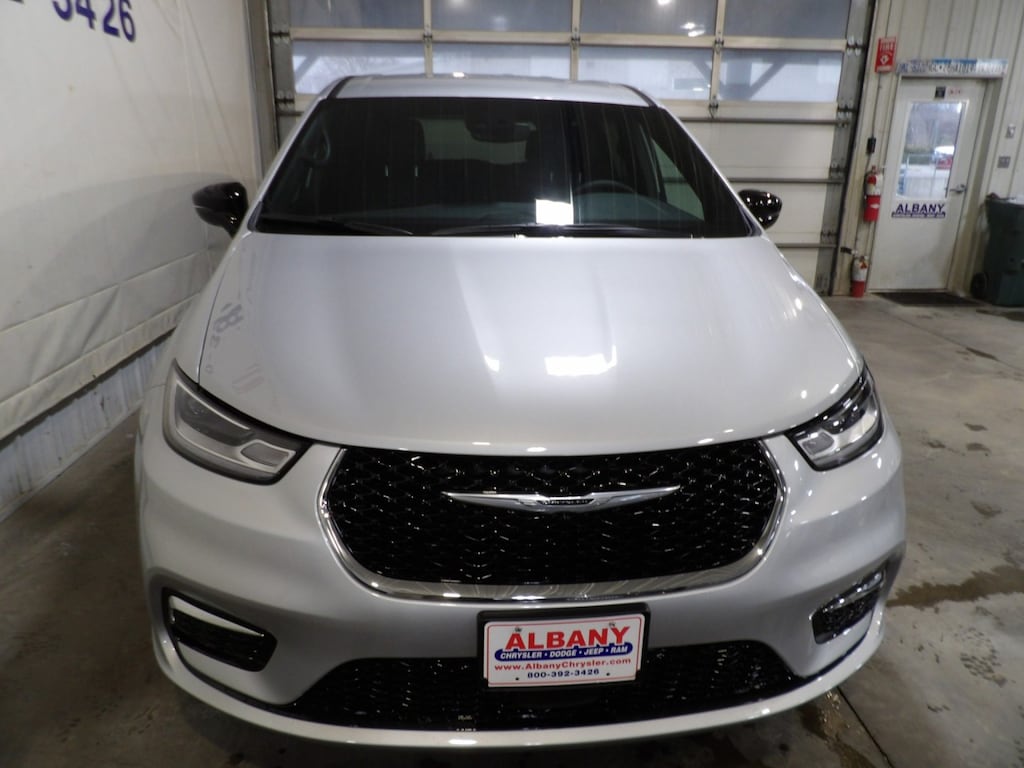 New 2026 Chrysler Pacifica SELECT AWD Passenger Van