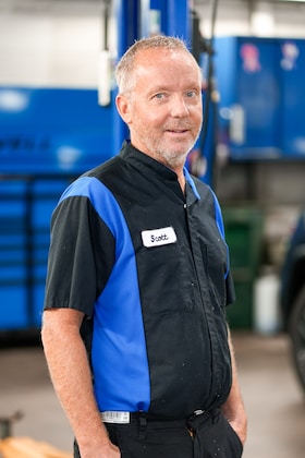 Staff member Scott Prior from 1b57d707f73d