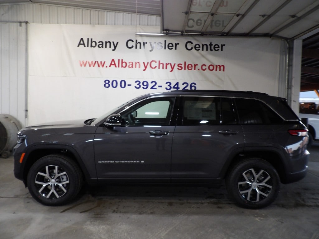 New 2025 Jeep Grand Cherokee LIMITED 4X4 Sport Utility