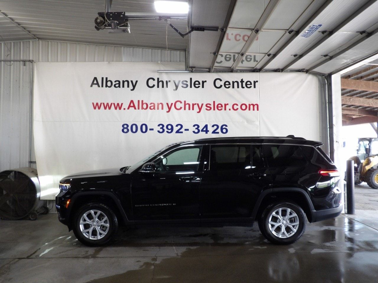 2023 Jeep Grand Cherokee L Limited 4x4's photo