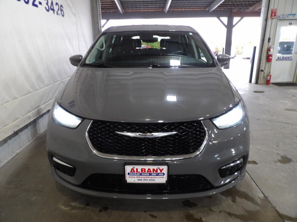 Certified 2022 Chrysler Pacifica Hybrid Touring L with VIN 2C4RC1L76NR173788 for sale in Albany, Minnesota