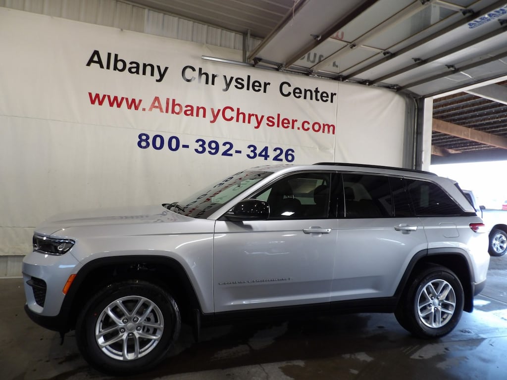New 2026 Jeep Grand Cherokee LAREDO X 4X4 Sport Utility