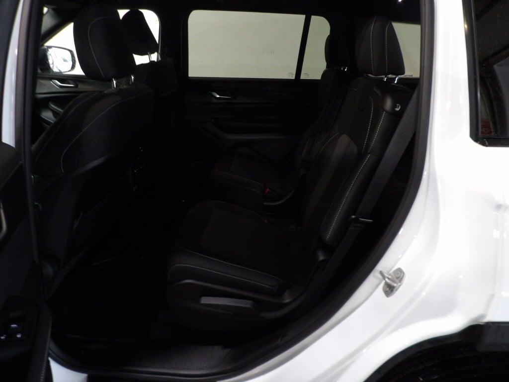 2024 Jeep Grand Cherokee L Laredo - Photo 8