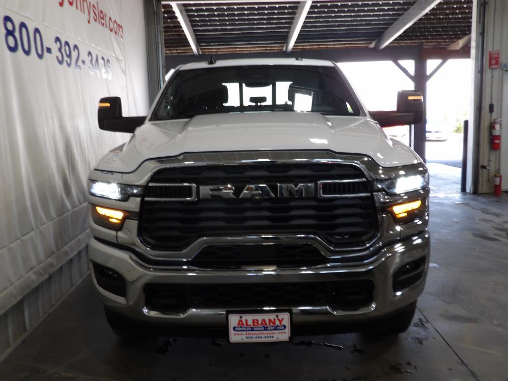 2025 Ram 2500 Tradesman photo 2