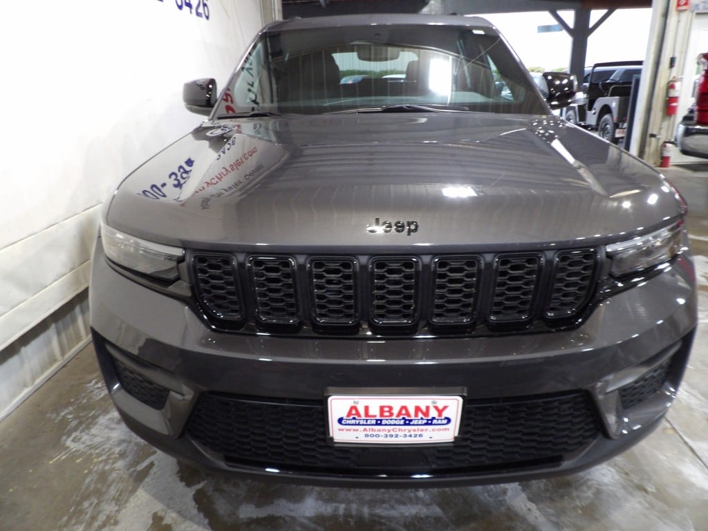 Used 2025 Jeep Grand Cherokee Altitude with VIN 1C4RJHAG4SC265245 for sale in Albany, Minnesota