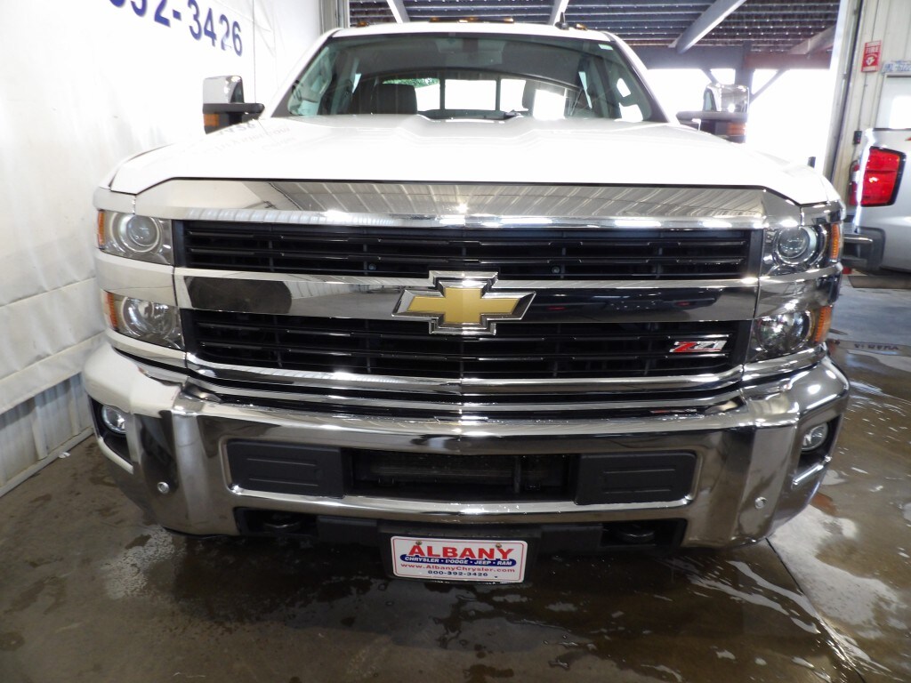 2016 Chevrolet Silverado 3500HD LTZ photo 2