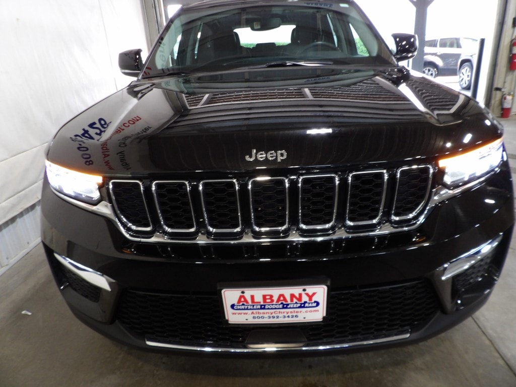 Certified 2022 Jeep Grand Cherokee Limited with VIN 1C4RJHBG2N8626090 for sale in Albany, Minnesota