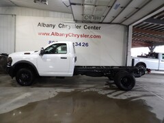 2026 Ram 3500 Chassis Cab TRADESMAN  REGULAR  4X4 84' CA Pickup