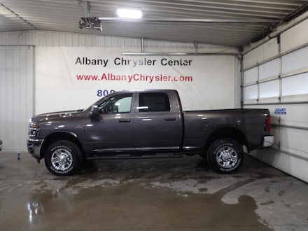 2025 Ram 2500 TRADESMAN CREW CAB 4X4 6'4 BOX Pickup