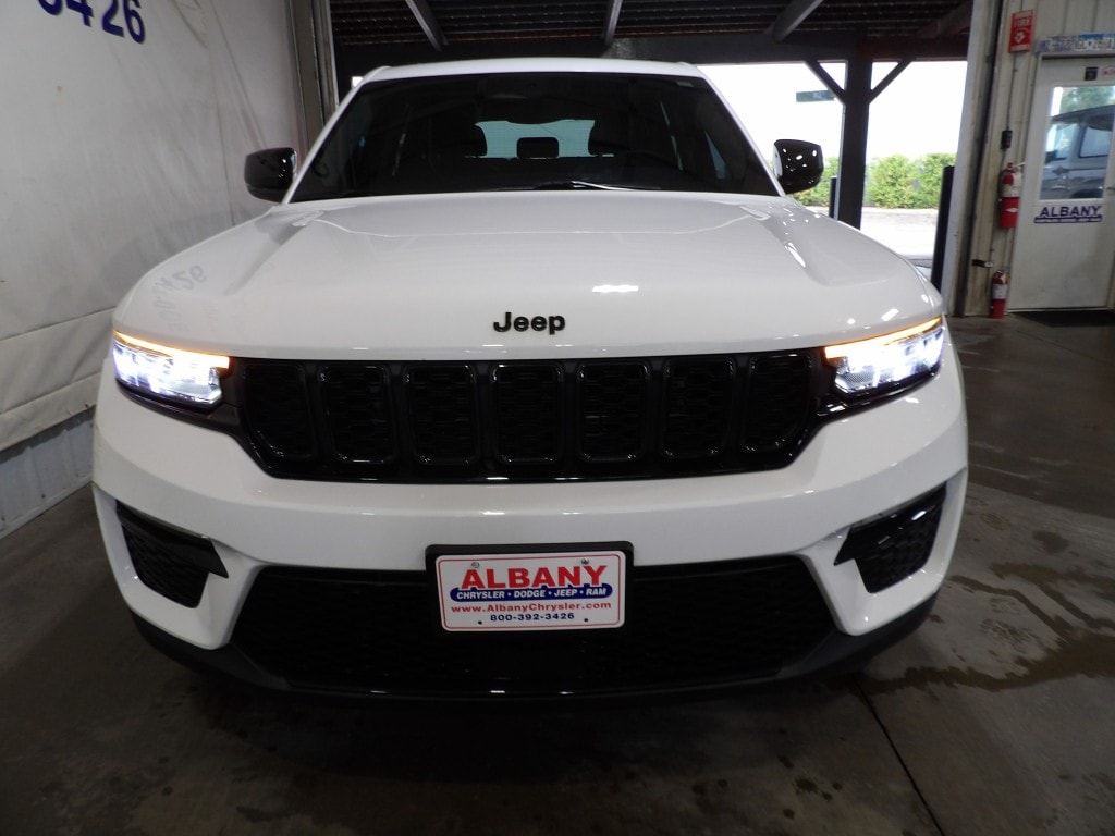 Certified 2023 Jeep Grand Cherokee Limited with VIN 1C4RJHBG4PC506565 for sale in Albany, Minnesota