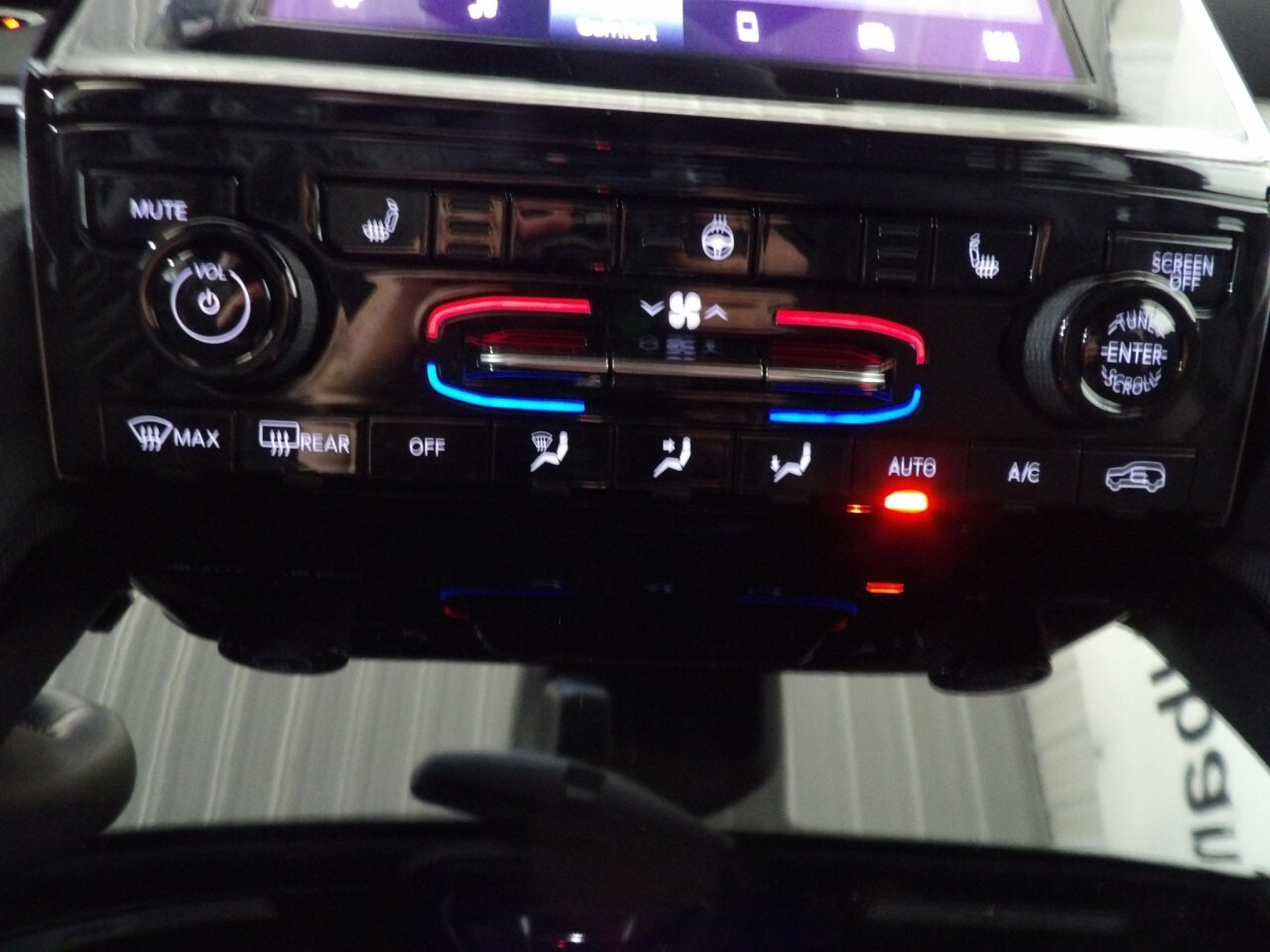 2024 Jeep Grand Cherokee Altitude - Photo 13