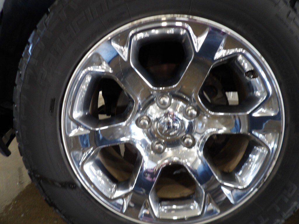 2016 Ram 1500 Laramie photo 4