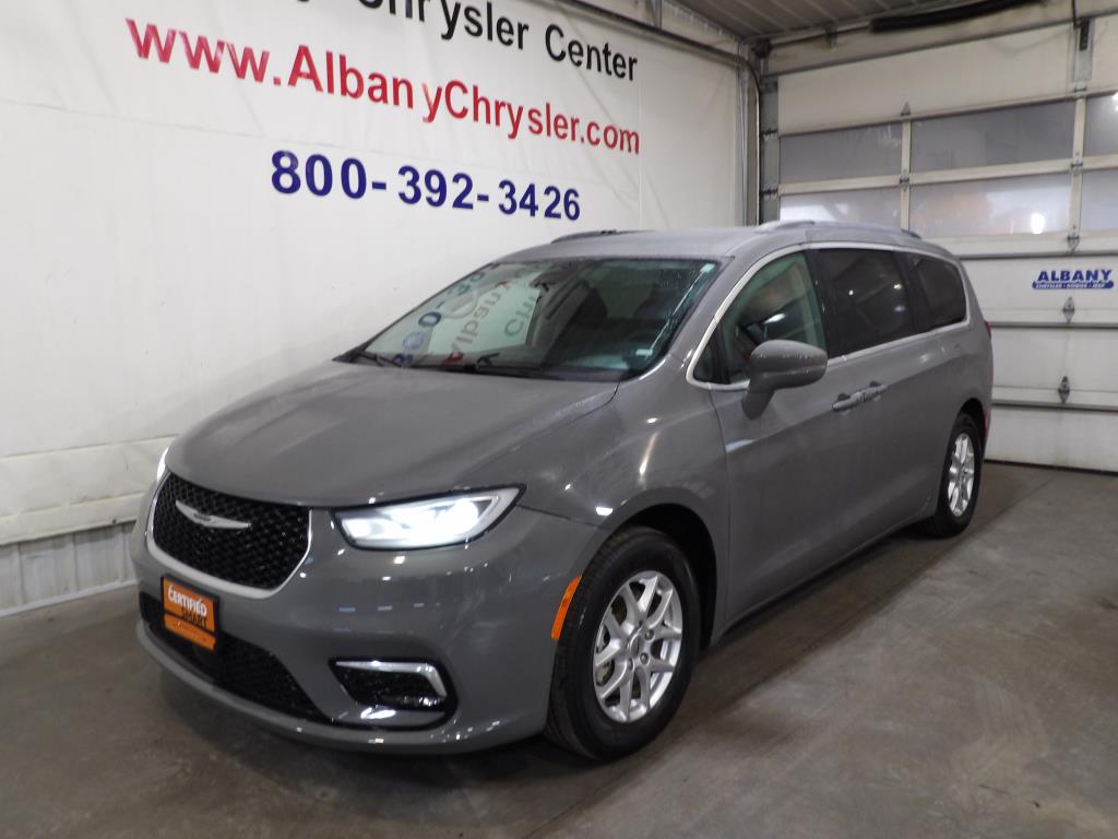 2022 Chrysler Pacifica photo 3