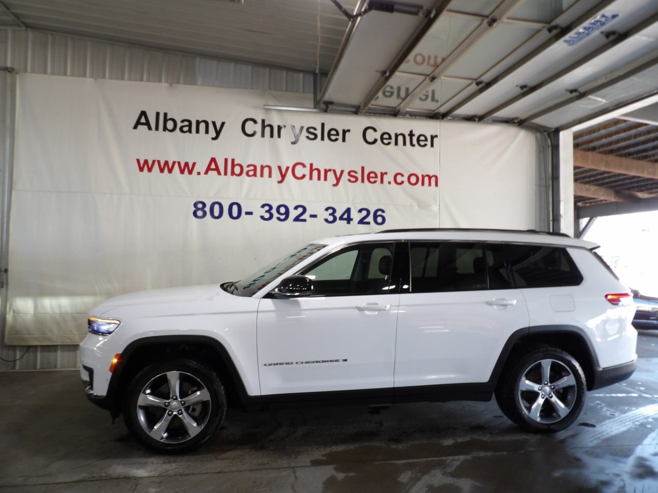 Used 2021 Jeep Grand Cherokee L Limited with VIN 1C4RJKBG4M8112821 for sale in Albany, Minnesota