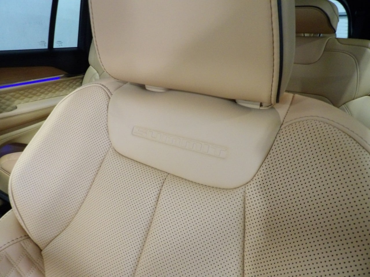 2025 Jeep Grand Cherokee L Summit Reserve - Photo 11