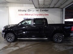 2026 Ram 1500 LARAMIE CREW CAB 4X4 5'7 BOX Pickup