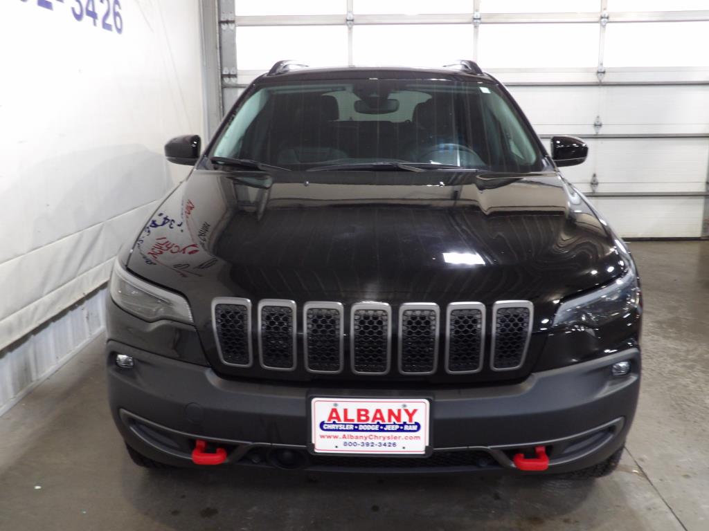 2022 Jeep Cherokee Trailhawk photo 2