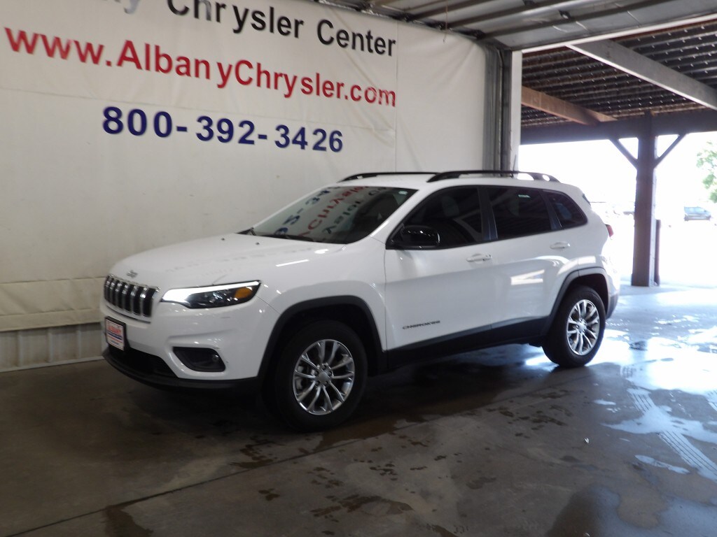 2022 Jeep Cherokee Latitude Lux photo 3